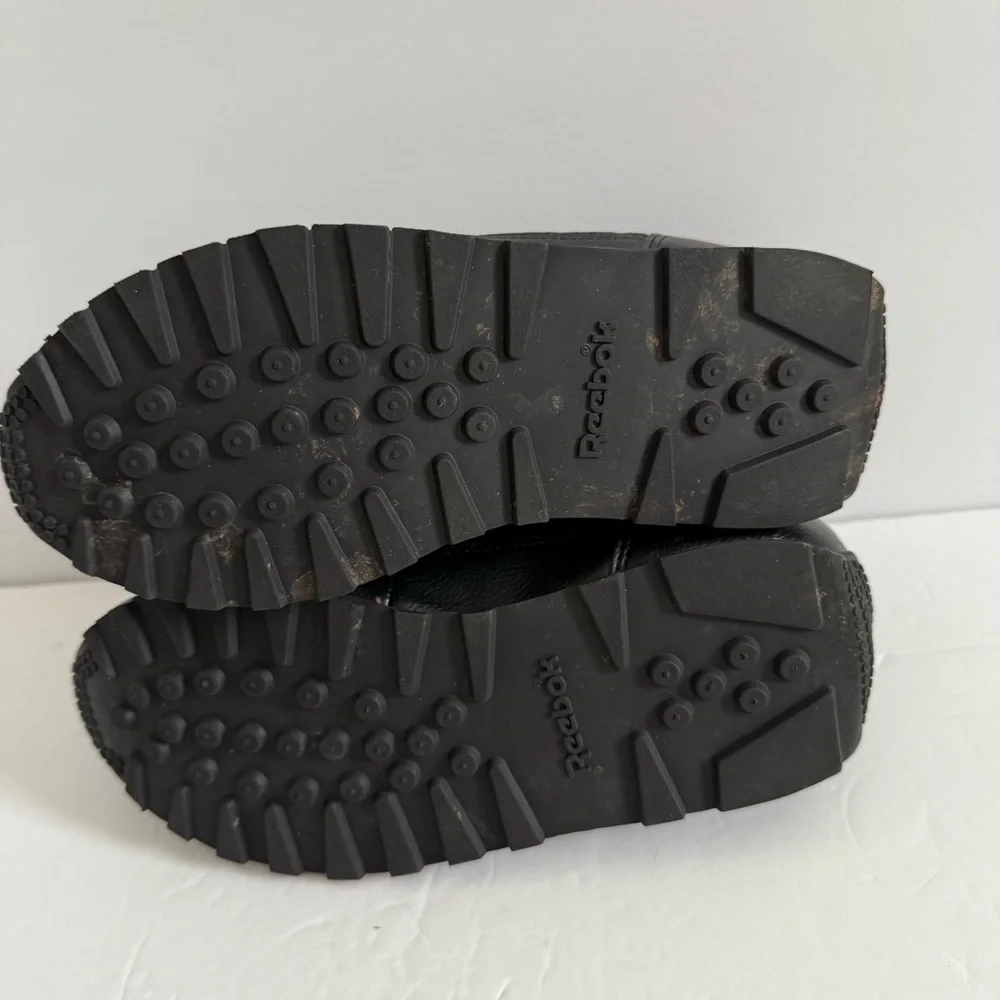 Reebok Black Athletic Sneakers with Cushioned Sole